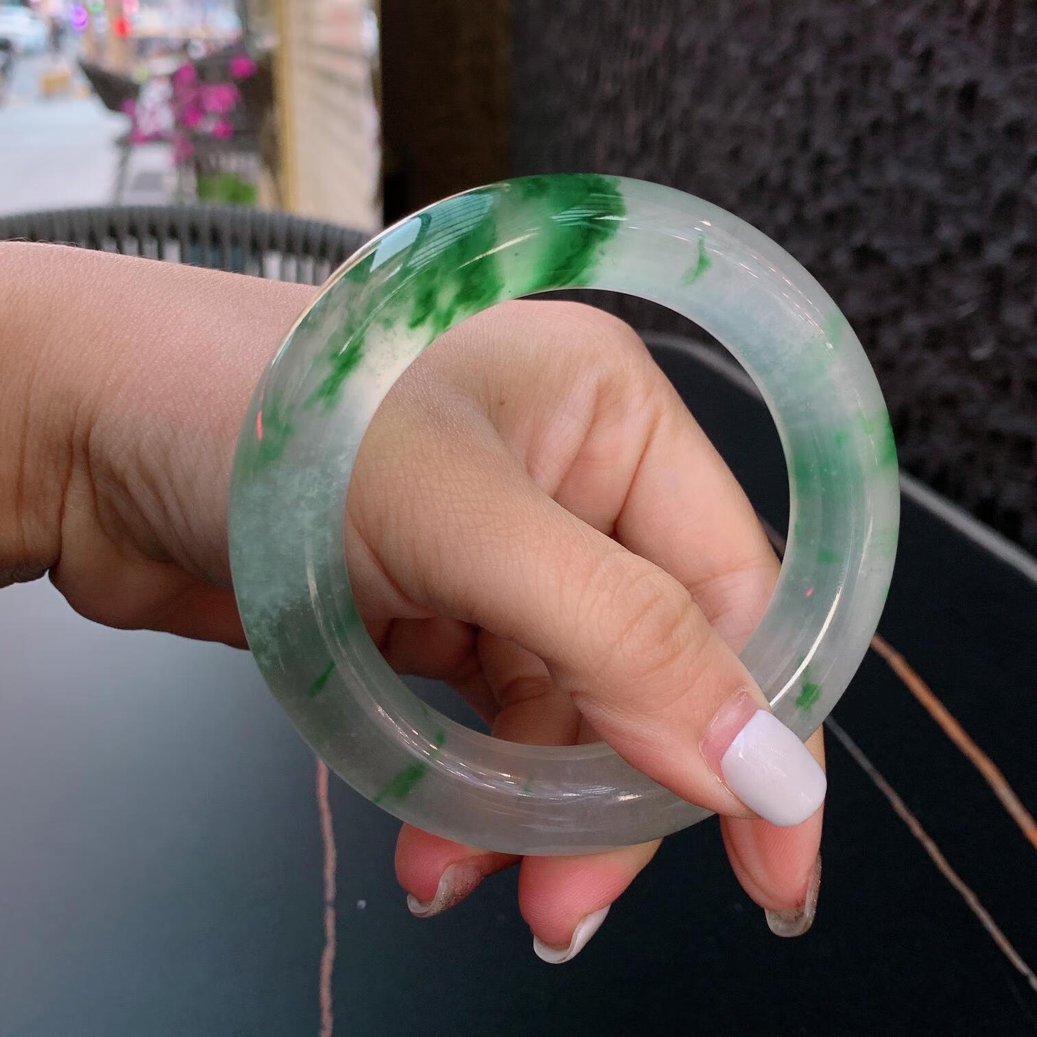 High-ice glass-type Burmese natural A-grade fat round bar yang green floating blue flower jade bracelet