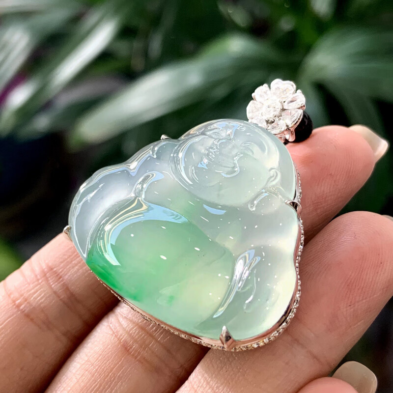 Jade Buddha Pendant: Ice Species with Floating Yang Green Buddha, Inlaid with 18K Gold