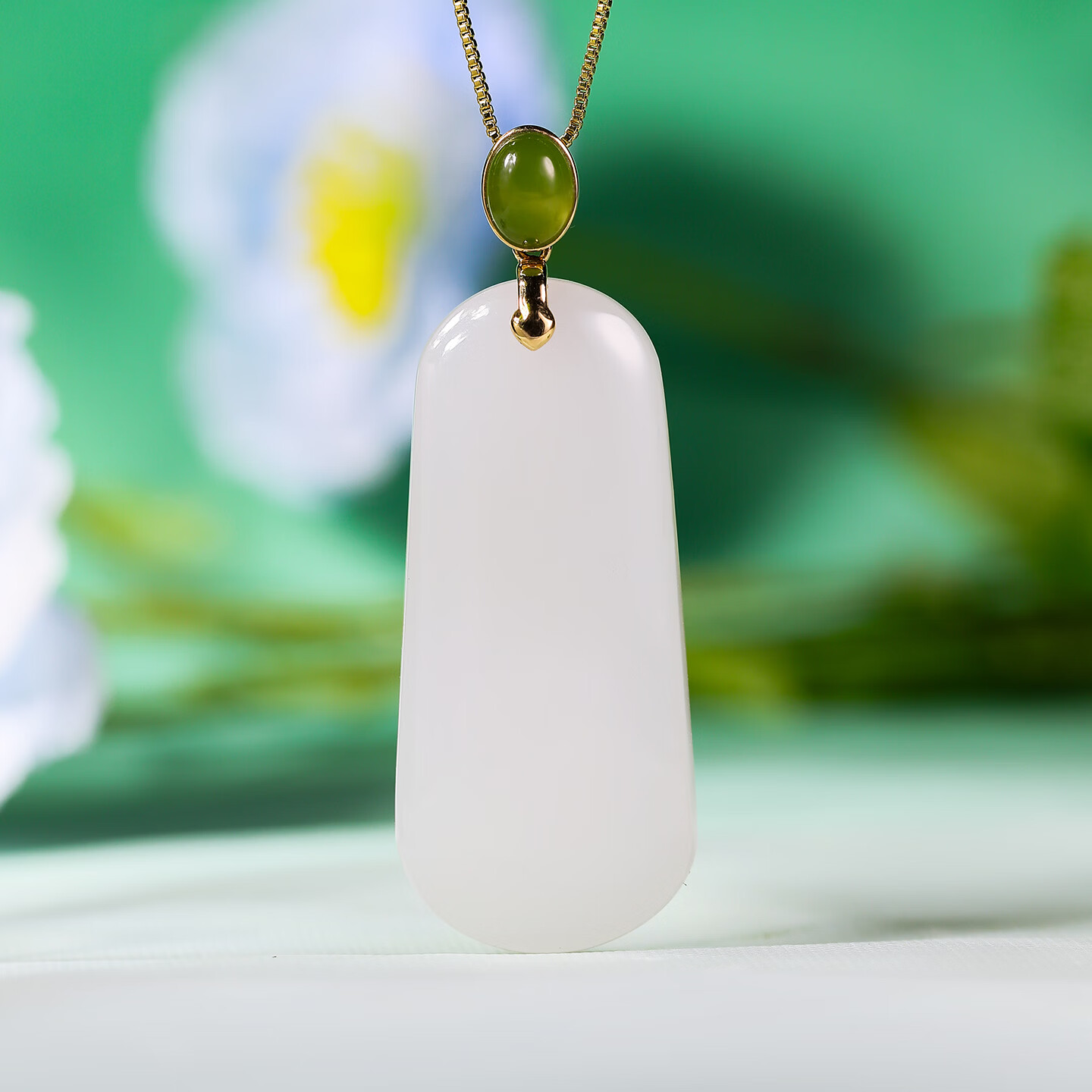 Hehe Jade Hetian Jade Suet White Jade 18k Gold Inlaid Jade Peace Pendant Jade Necklace