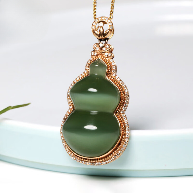 Collection-grade Hetian Jade Russian Material Gold-inlaid Jasper Cat's Eye Gourd Pendant