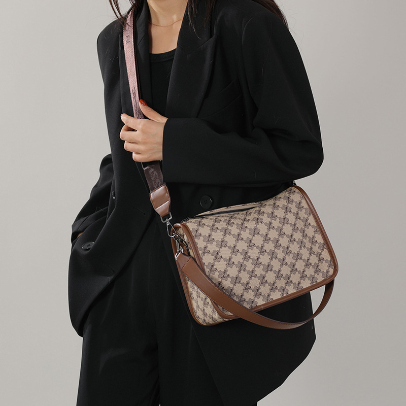 New stylish crossbody bag