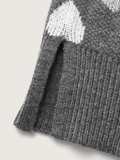 Monochrome Hearts Slit Round Neck Pullover