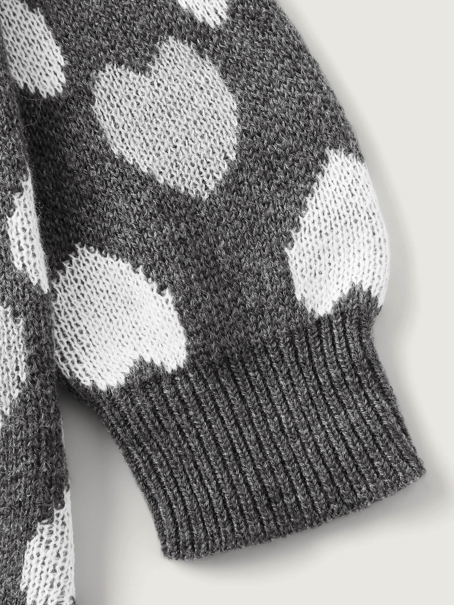 Monochrome Hearts Slit Round Neck Pullover