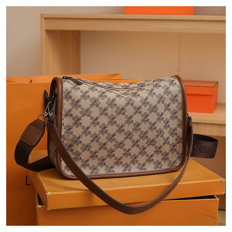 New stylish crossbody bag