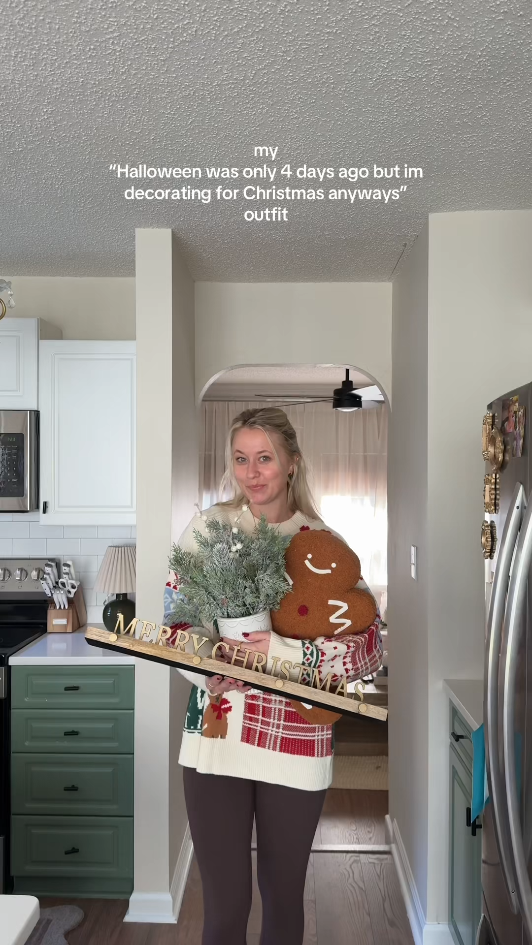 Christmas Round Neck Bear Graphic Knitted Long Sleeve Top