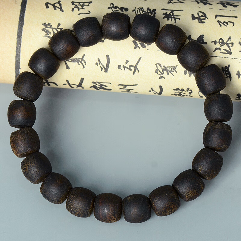 Sinking-grade Hainan Yingge Green Qi Nan Guoxiang Series Agarwood Bracelet