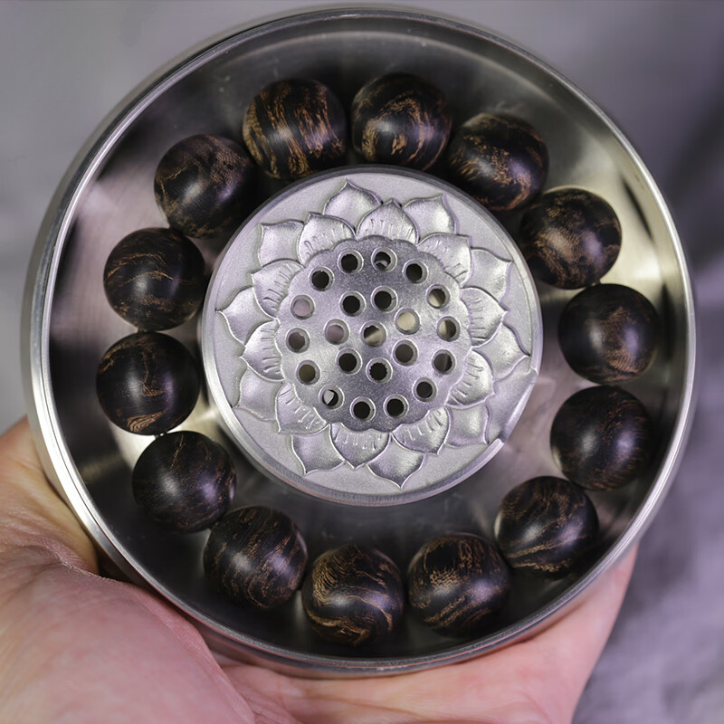 (White Kyara Sinking Grade) Kyara Agarwood