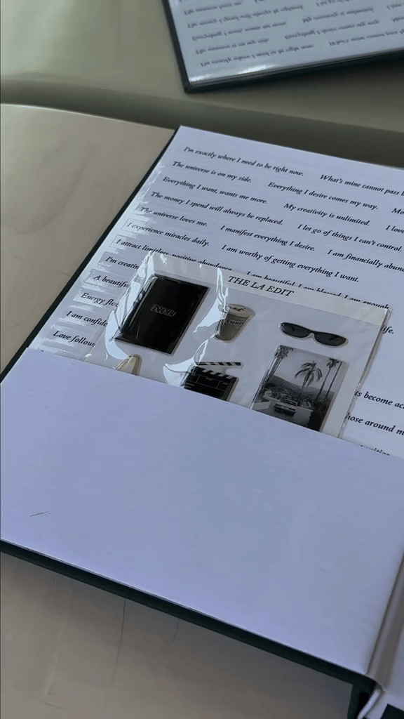 The Life Edit 2026: Turn Intentions Into Action, Dreams Into Reality 📚(Deluxe Edition)