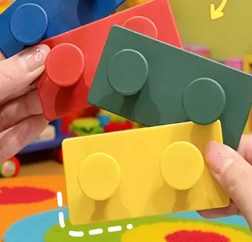 No-trace wall hook for home organization