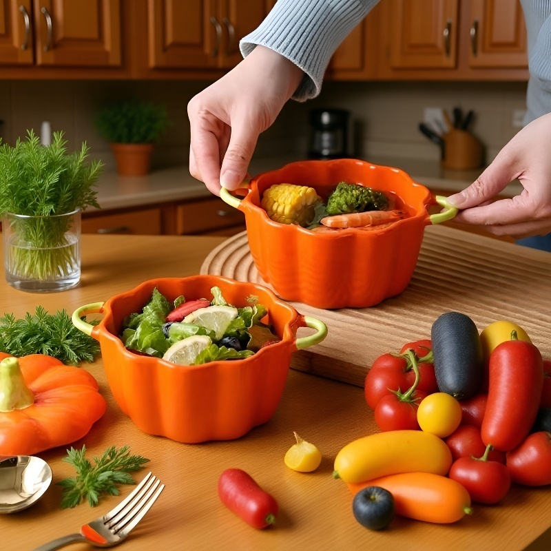 Keramická polévková miska ve tvaru dýně s víkem a dvěma uchy