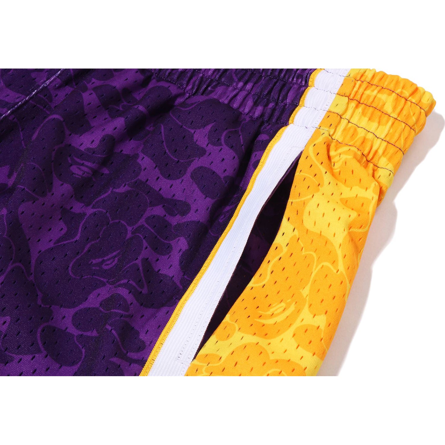 BAthtPE X MITCHELL & NESS LOS ANGELES LAKERS JERSEY SHORTS MENS