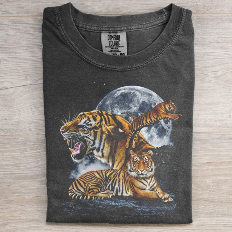 Three Tigers Vintage 90s Graphic T-shirt