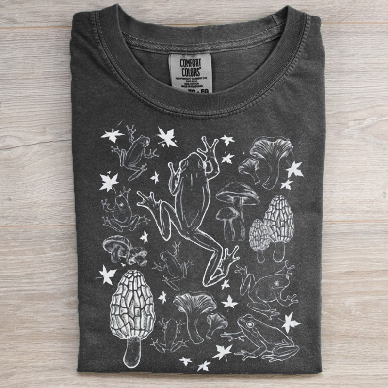 Retro Botanical Cottagecore Goblincore T-shirt