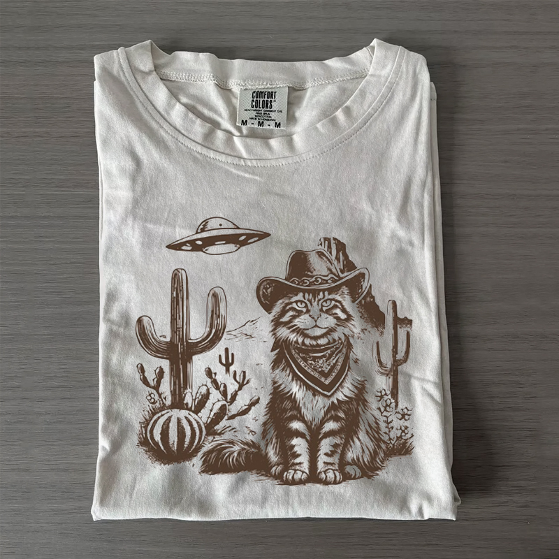 Vintage UFO Cowboy Maine Coon Cat T-shirt