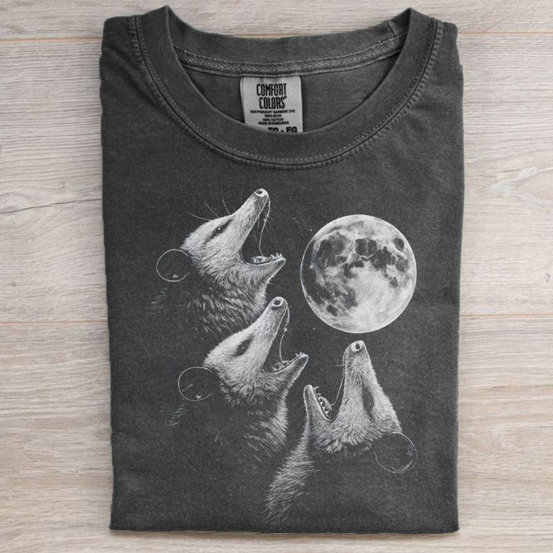 Possums Howling To Moon Vintage 90s Graphic T-shirt