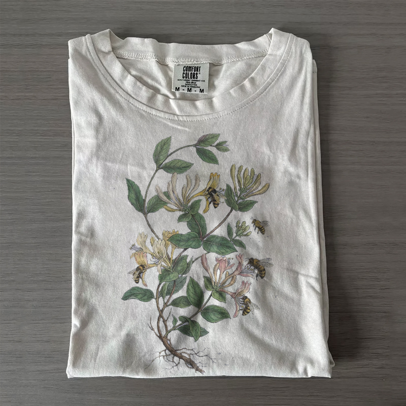 Vintage Honeysuckle Flower Bee 90s Graphic T-shirt