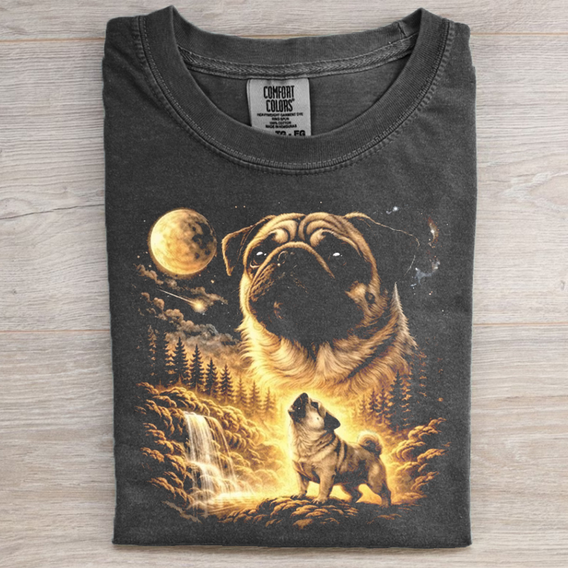 Pug Howling to The Moon Vintage T-shirt