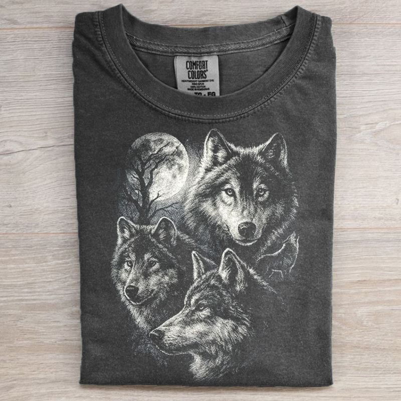 Wolf Vintage 90s Graphic Style T-shirt