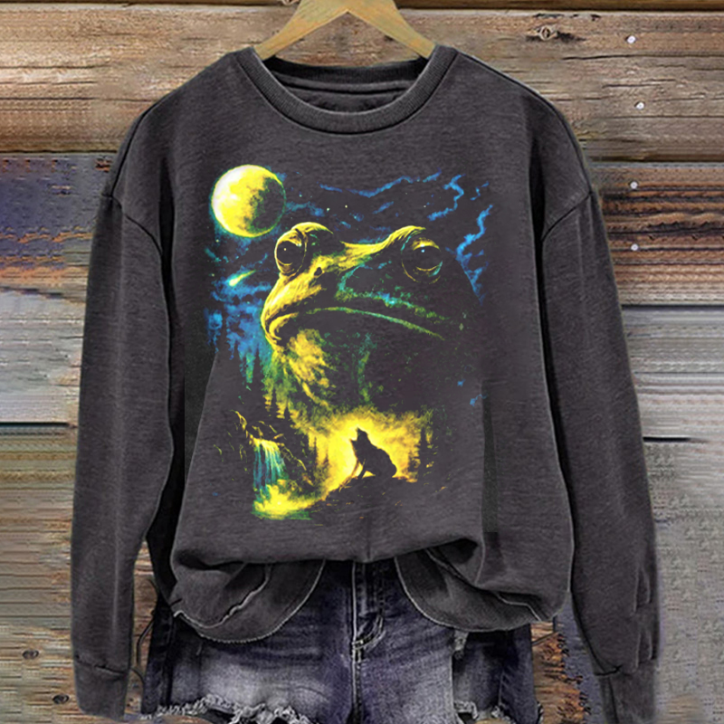 Frog Howling to the Moon Vintage 90s Graphic Sweatshirt