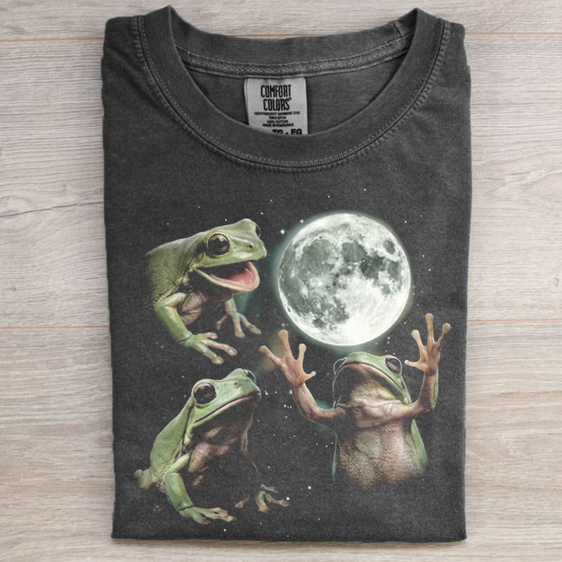 Frog Howling at Moon Vintage 90s Graphic T-shirt