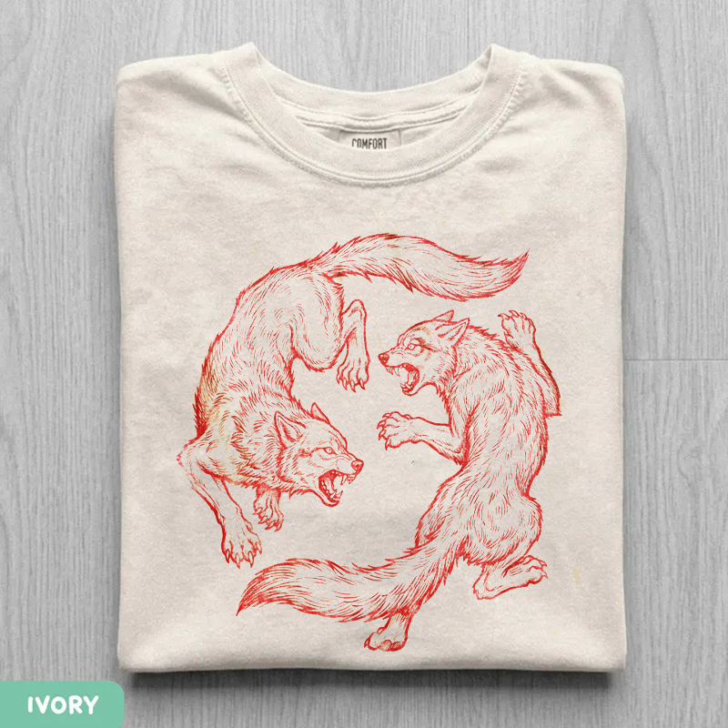 Vintage Wolf Fighting Graphic T-shirt
