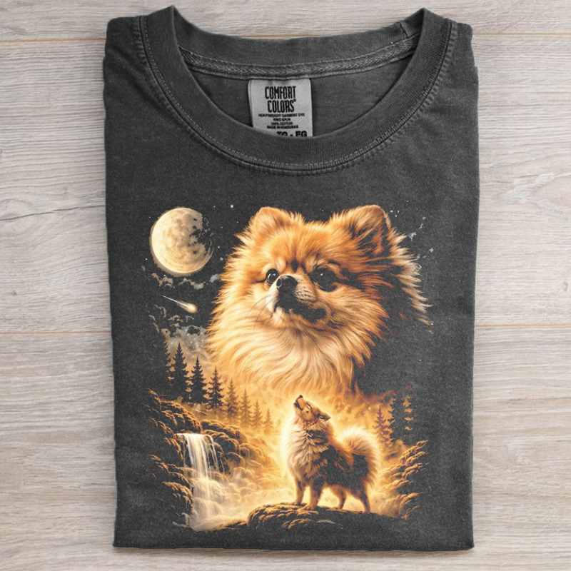 Pomeranian Howling to the Moon T-shirt