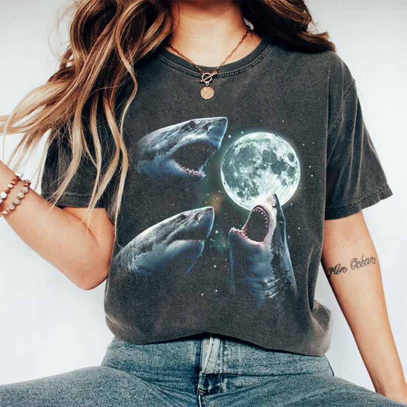 Shark Howling at Moon Vintage 90s Graphic T-shirt
