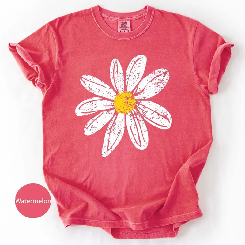Retro Daisy Graphic T-shirt