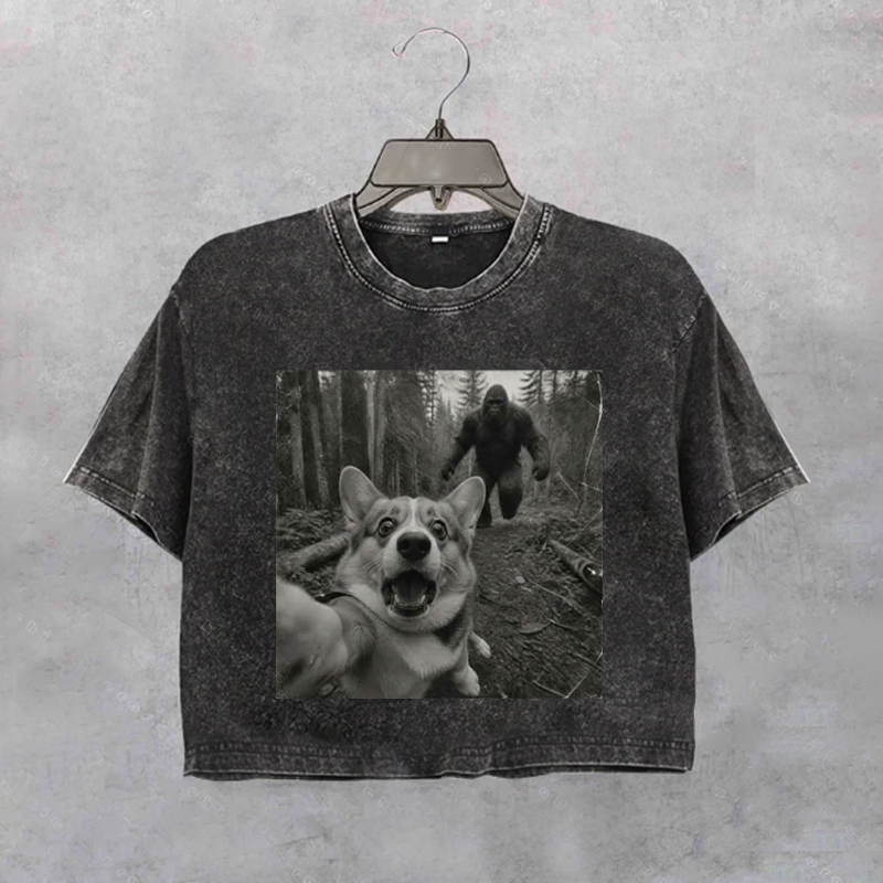 Bigfoot And Corgi Cropped T-shirt