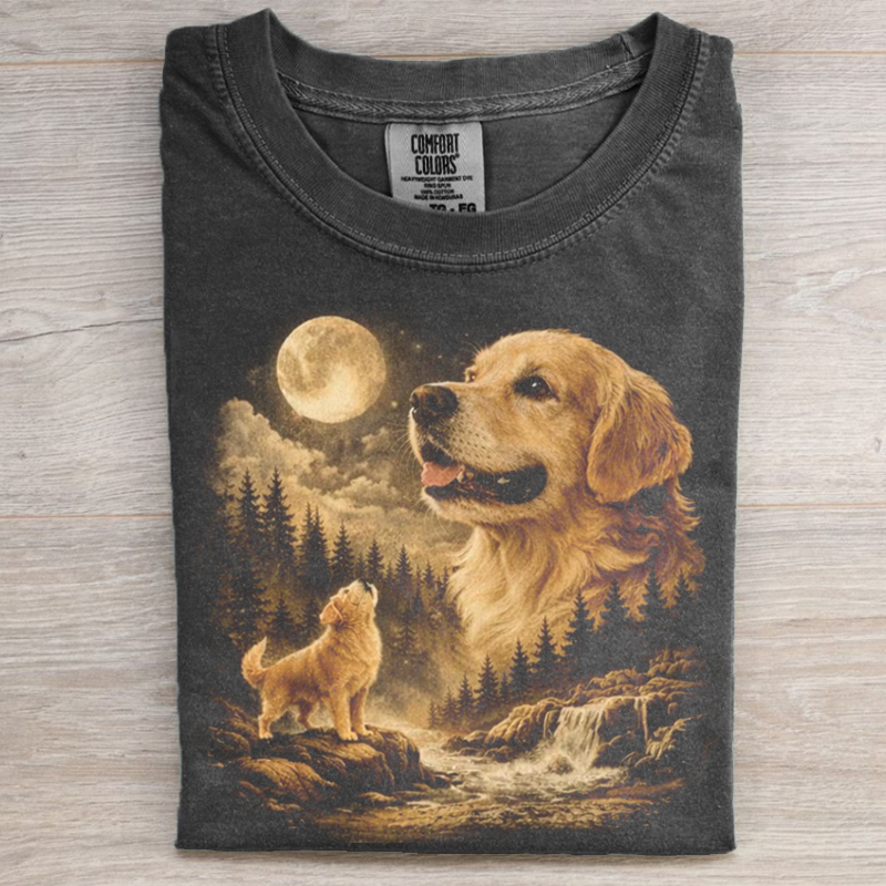 Golden Retriever Howling to the Moon T-shirt