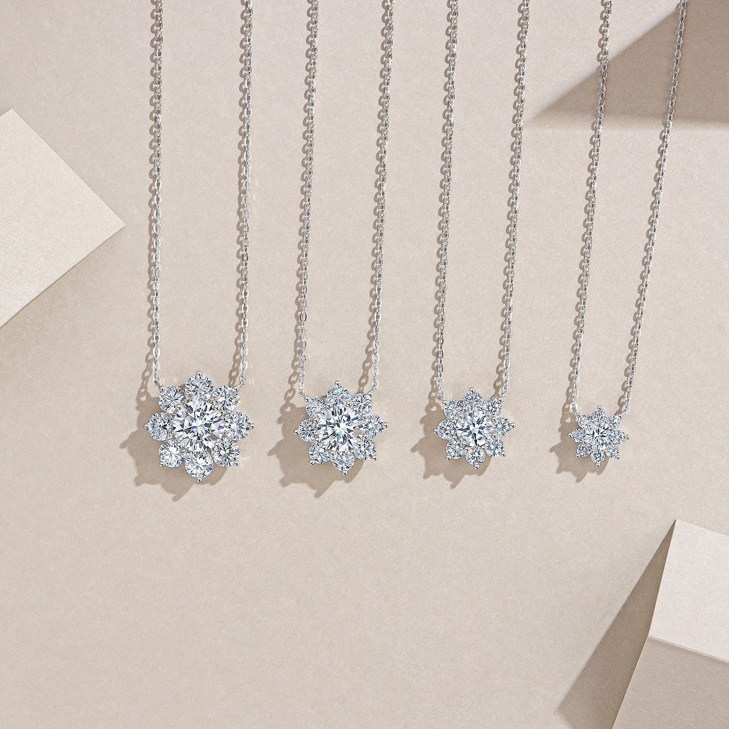 Z001-SN15626W01-World's Adoration-45cm