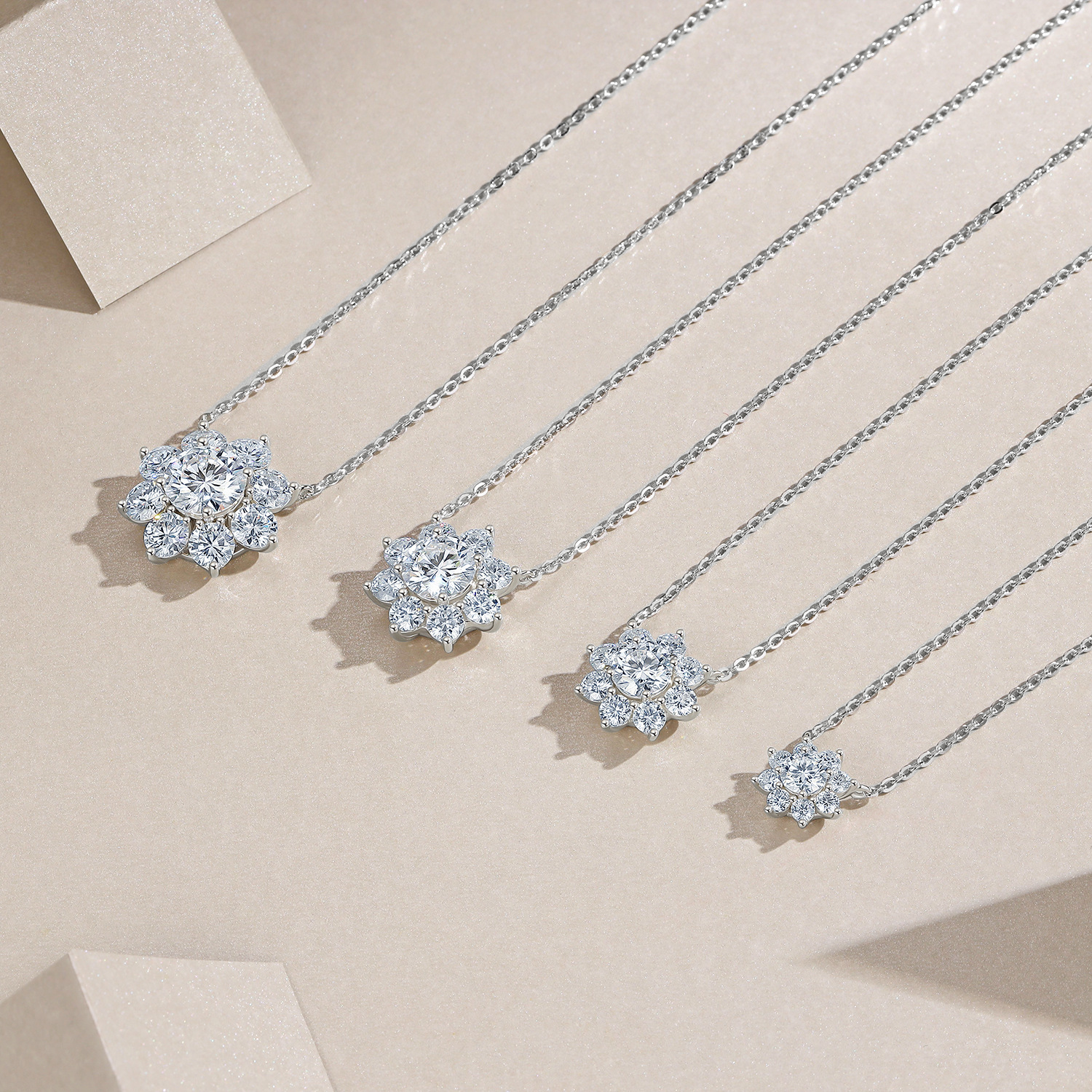 Z001-SN15626W01-World's Adoration-45cm