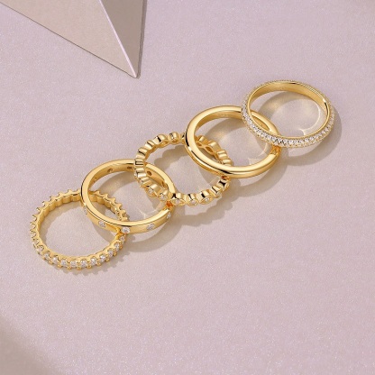 Z001-SR15498-Twisted Pattern Diamond Light Gold Ring-Women's