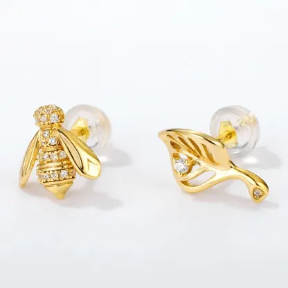 INS2138-Claddagh Gold 10K or 14K Yellow Gold Bumblebee Stud Earrings