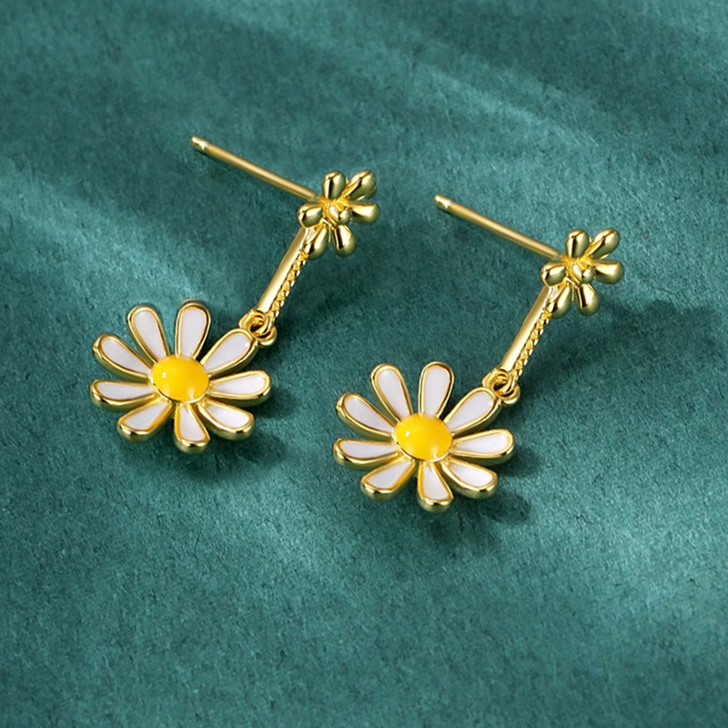 INS2417SLUYNZ 925 Sterling Silver Small Daisy Earrings Stud for Women Teens Flower Earring Studs