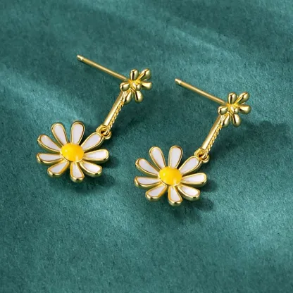 INS2417SLUYNZ 925 Sterling Silver Small Daisy Earrings Stud for Women Teens Flower Earring Studs