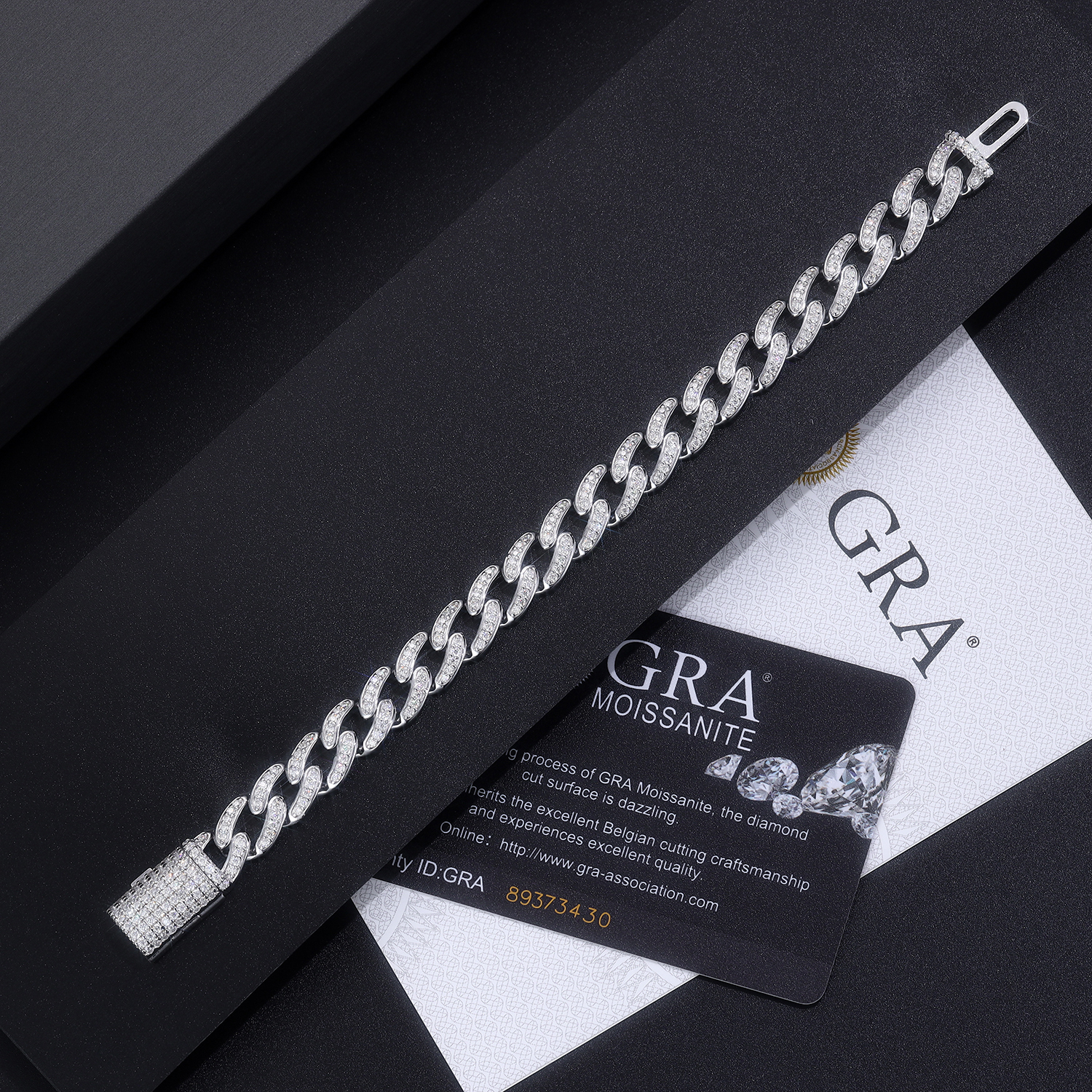 Z001-L15195-18CMTY-wrist-encircling stars-18cm