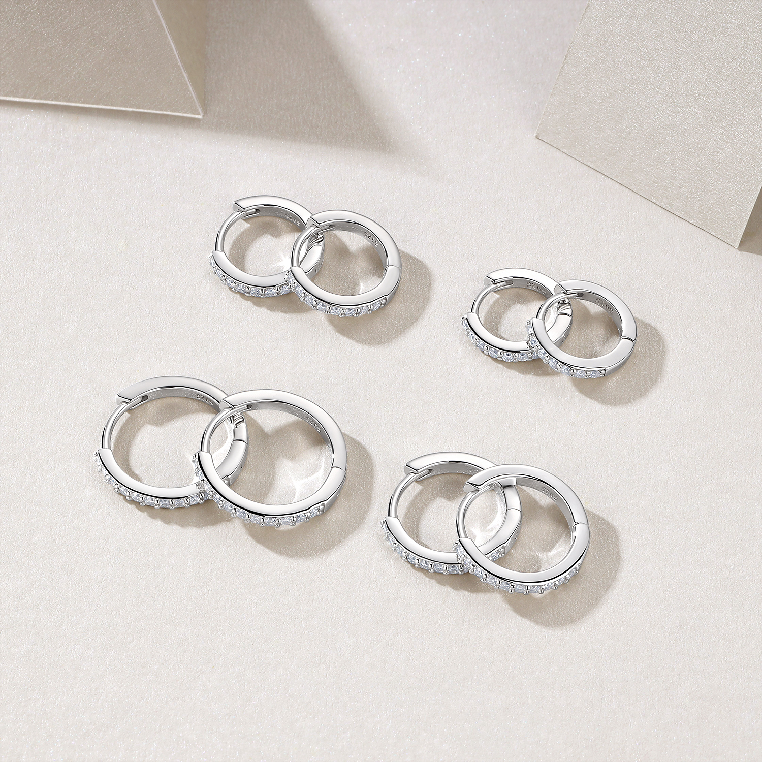 Z001-SE15475W01-Mutual Cherishing