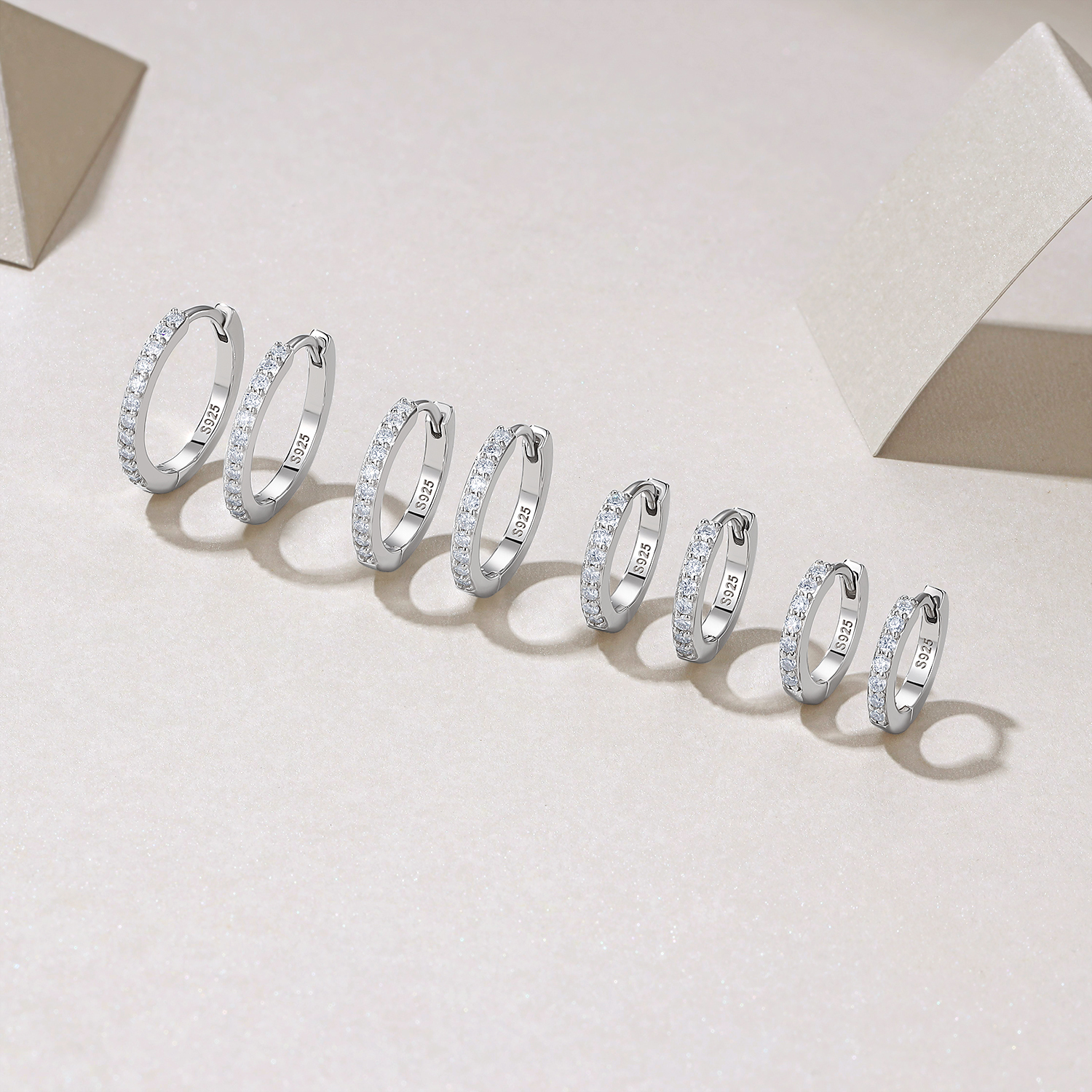 Z001-SE15475W01-Mutual Cherishing