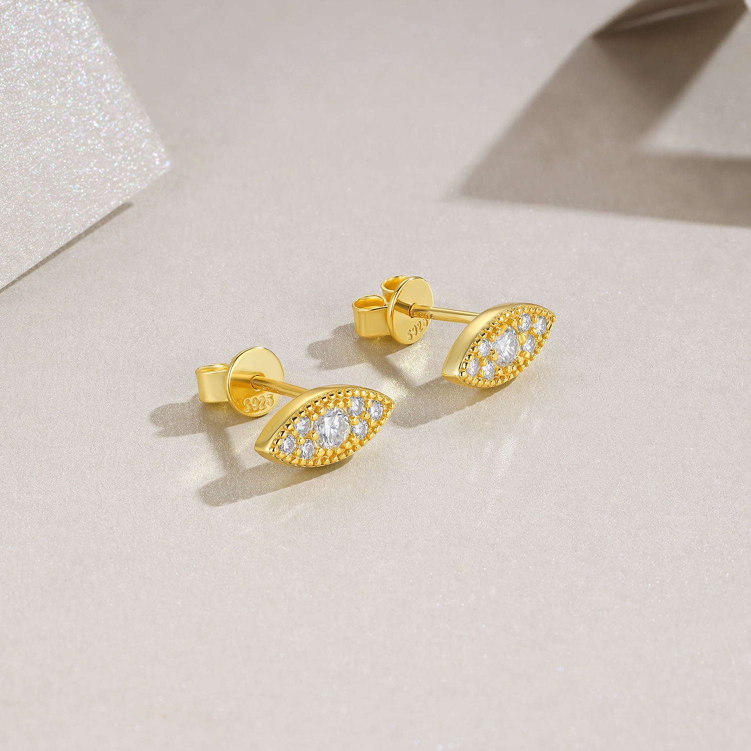 Z001-SE15302Y01-Flying Wing-to-Wing