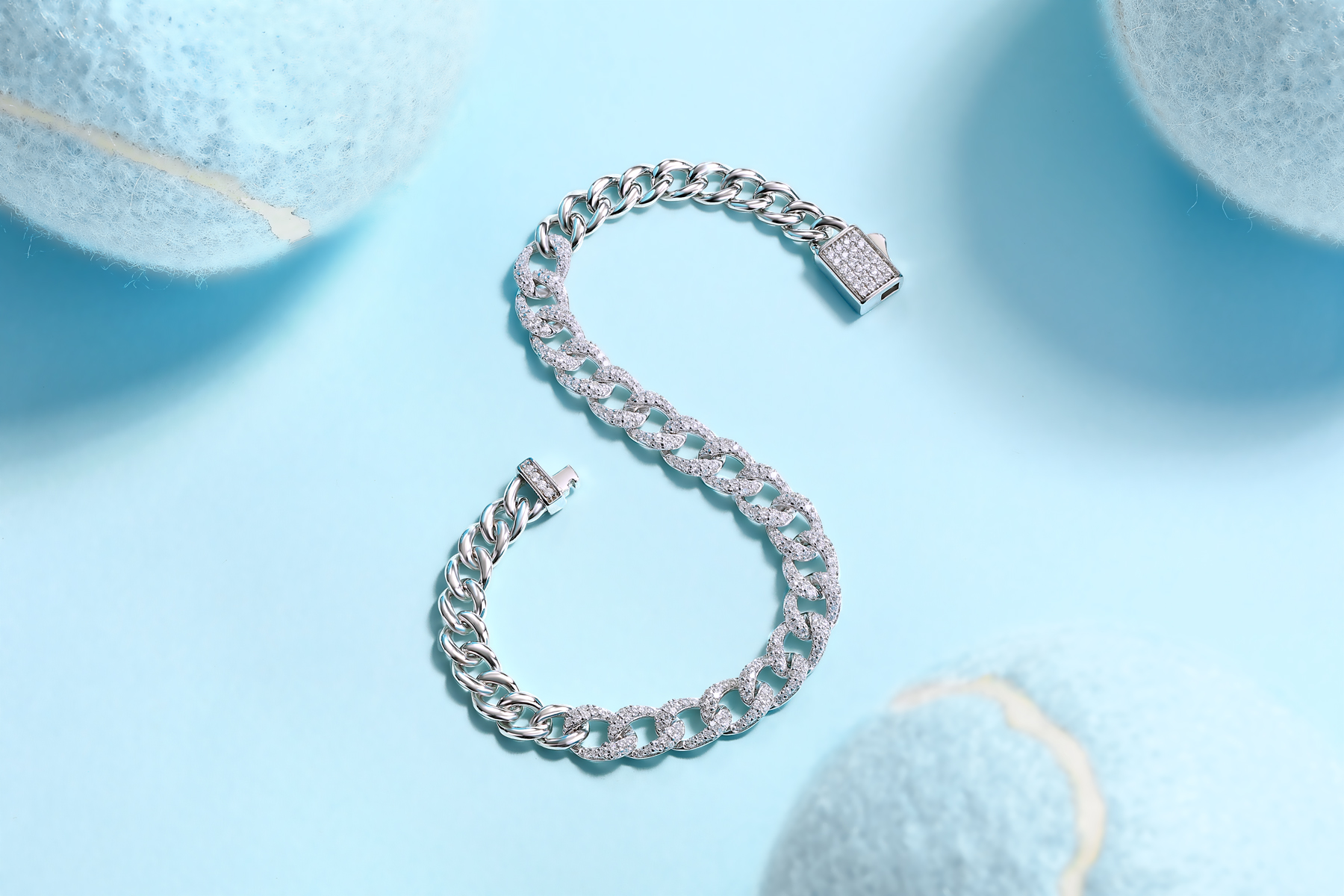 Z001-SL13731-18CM-Hearts-Hands Linked-18cm