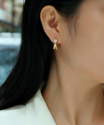 Z001-SE15296Y01-Graceful