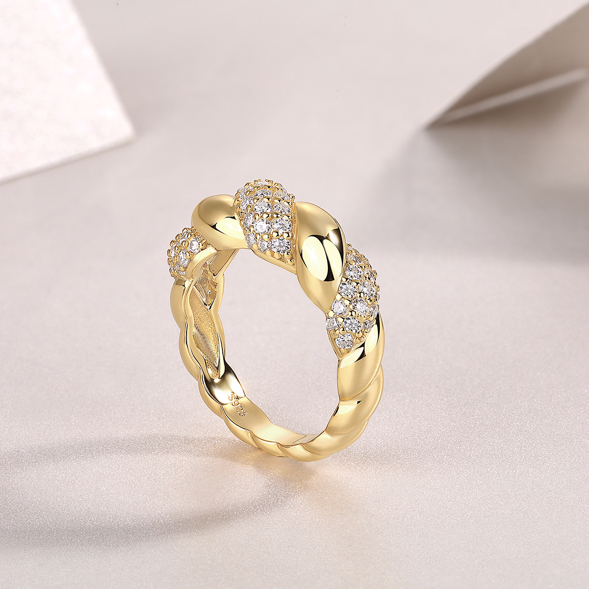 Z001-SR15306Y01-Twisted Silk Diamond Shining Gold Ring-Women's