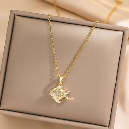 INS3084-18K Gold Plated Crystal and Cubic Zirconia Fish Pendant Necklace – Elegant Marine-Inspired Jewelry