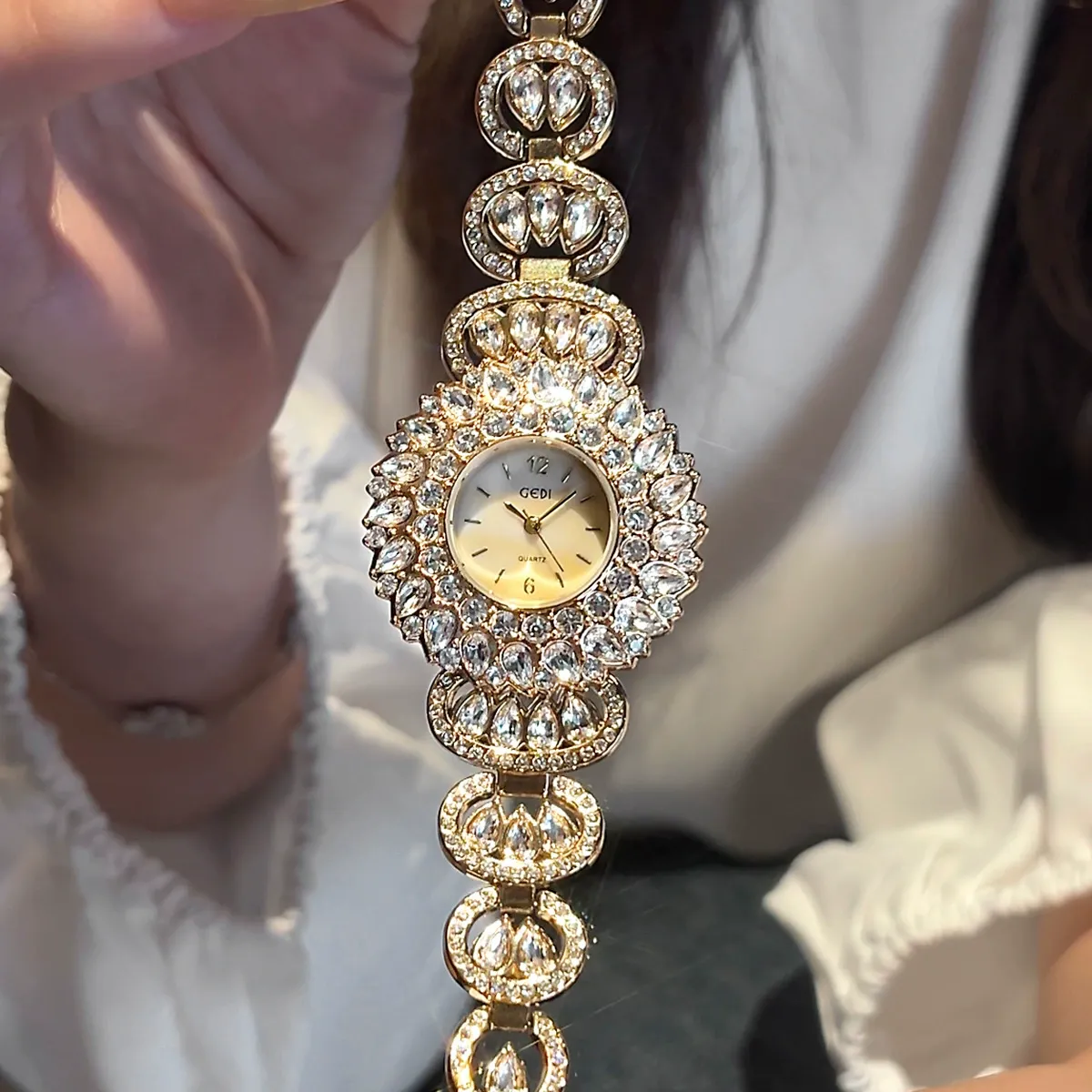 W-2021-JewelryWe Womens Iced Out Watch Diamond Rhinestones Gold/Silver Wristwatch Quartz Analog Dress Watch-Women