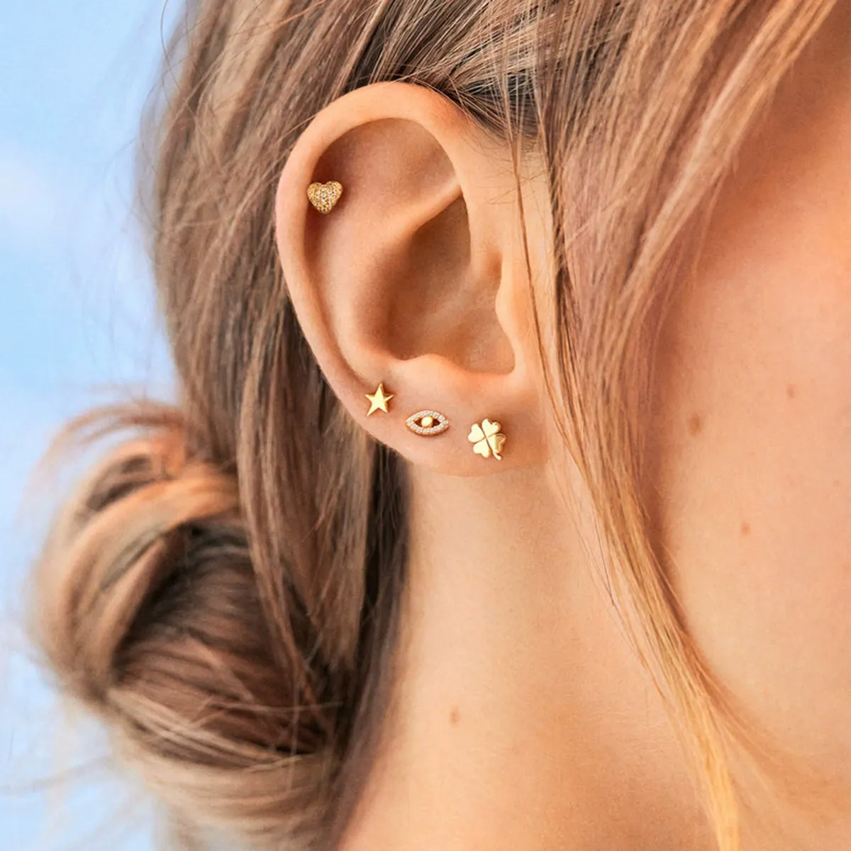 INS2381-G23 Grade Titanium Studded Cz Stones Treadrop Design Top Push Fit Labret - Tragus Bar Piercing - Labret Stud Helix - Tragus Piercing Jewelry