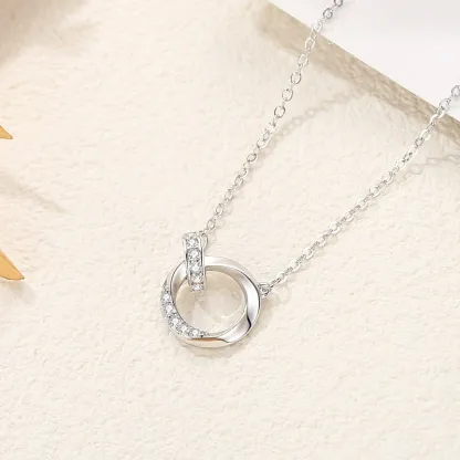 INS3218-18K Gold Circle Intertwined Necklace, Moissanite Double Circle Necklace Pendant Necklace, Birthday Holiday Gifts for Wife, Girlfriend, Daughter (White Gold, 18K)