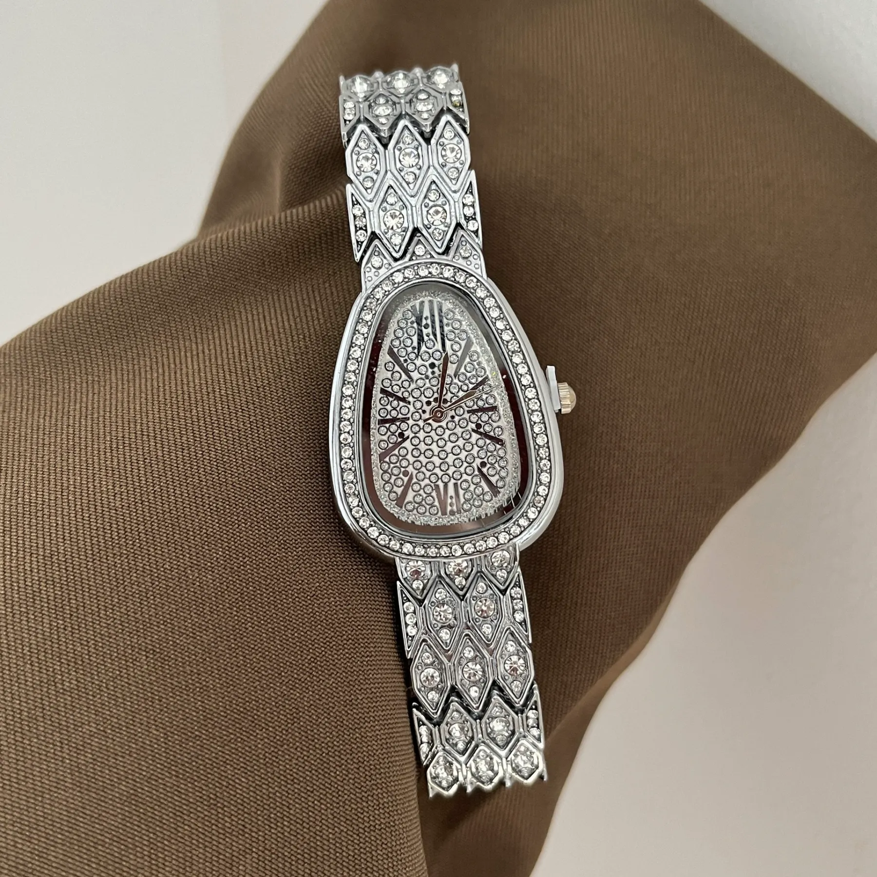 W-2031-Women's Bella // CV4600