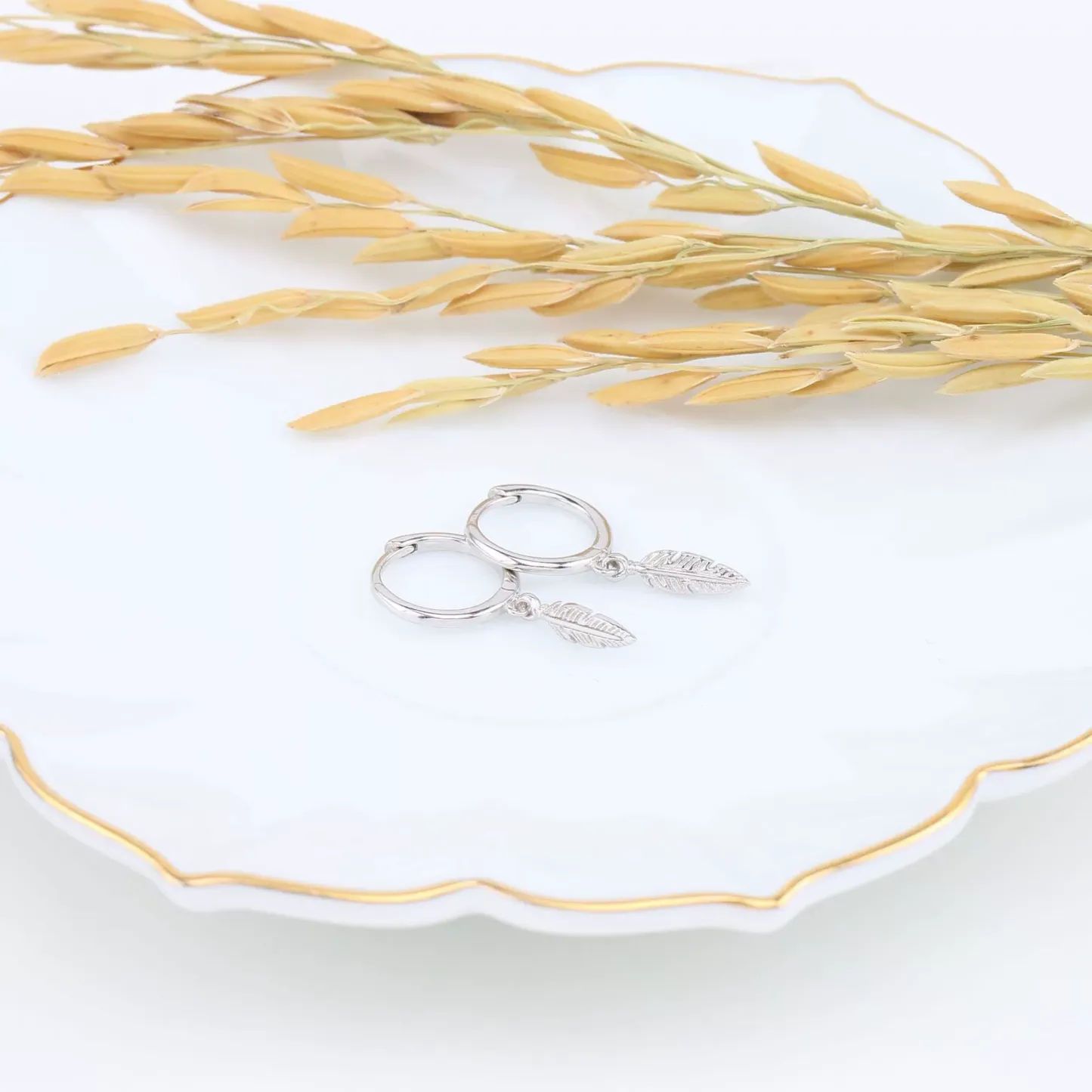 INS2336-HZMAN Bike Punk Stainless Steel Feather Design Hoop Earrings, Christmas Thanksgiving New Year Wedding Gift (Feather Design Silver)