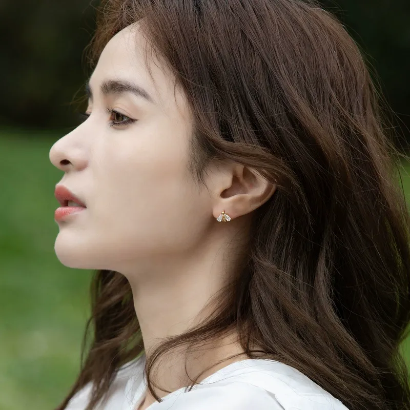 INS2288-16G Stainless Steel Small Bee Stud Earrings for Women Cute CZ Bumblebee Cartilage Studs Earring Conch Helix Rook Daith Piercing Jewelry